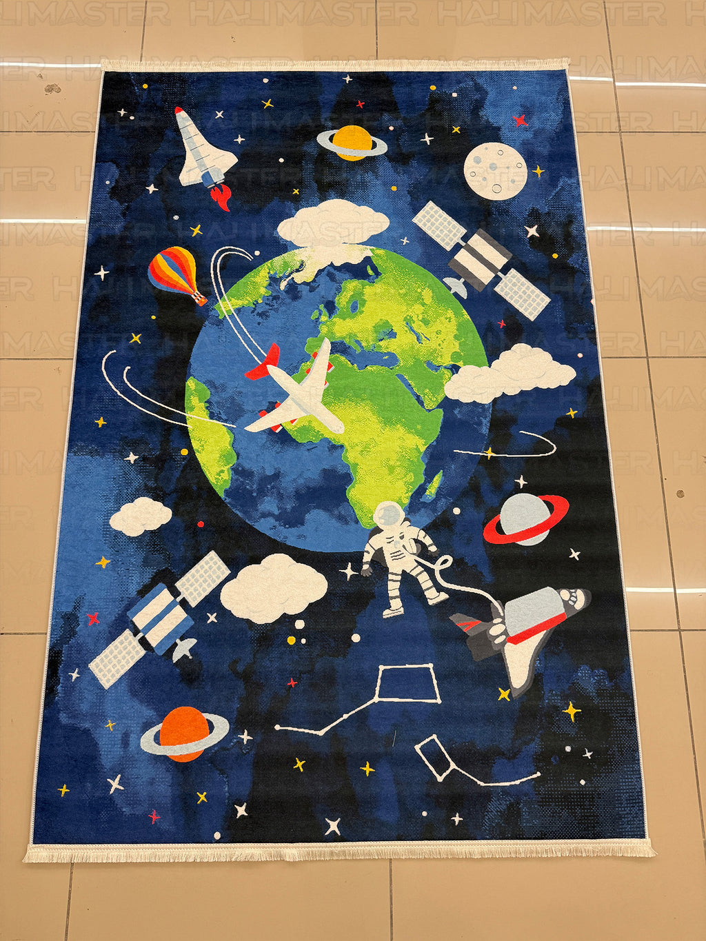 Uzay ve Dünya Temalı Çocuk Odası Halısı - Astronot ve Gezegen Desenli Kaymaz Taban Genç Odası Halısı