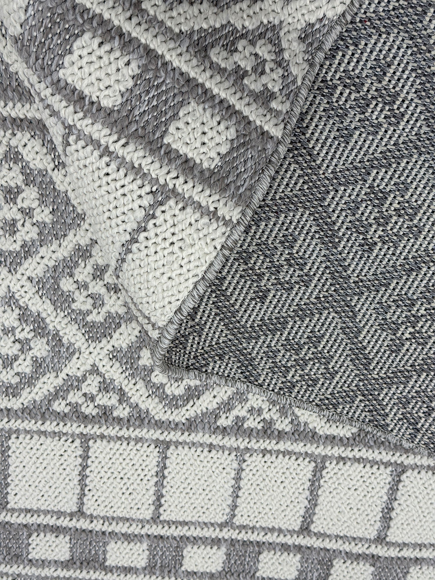 Modern Geometrik Desenli Gri Antrasit Halı 4 m2