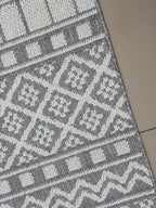 Modern Geometrik Desenli Gri Antrasit Halı 4 m2