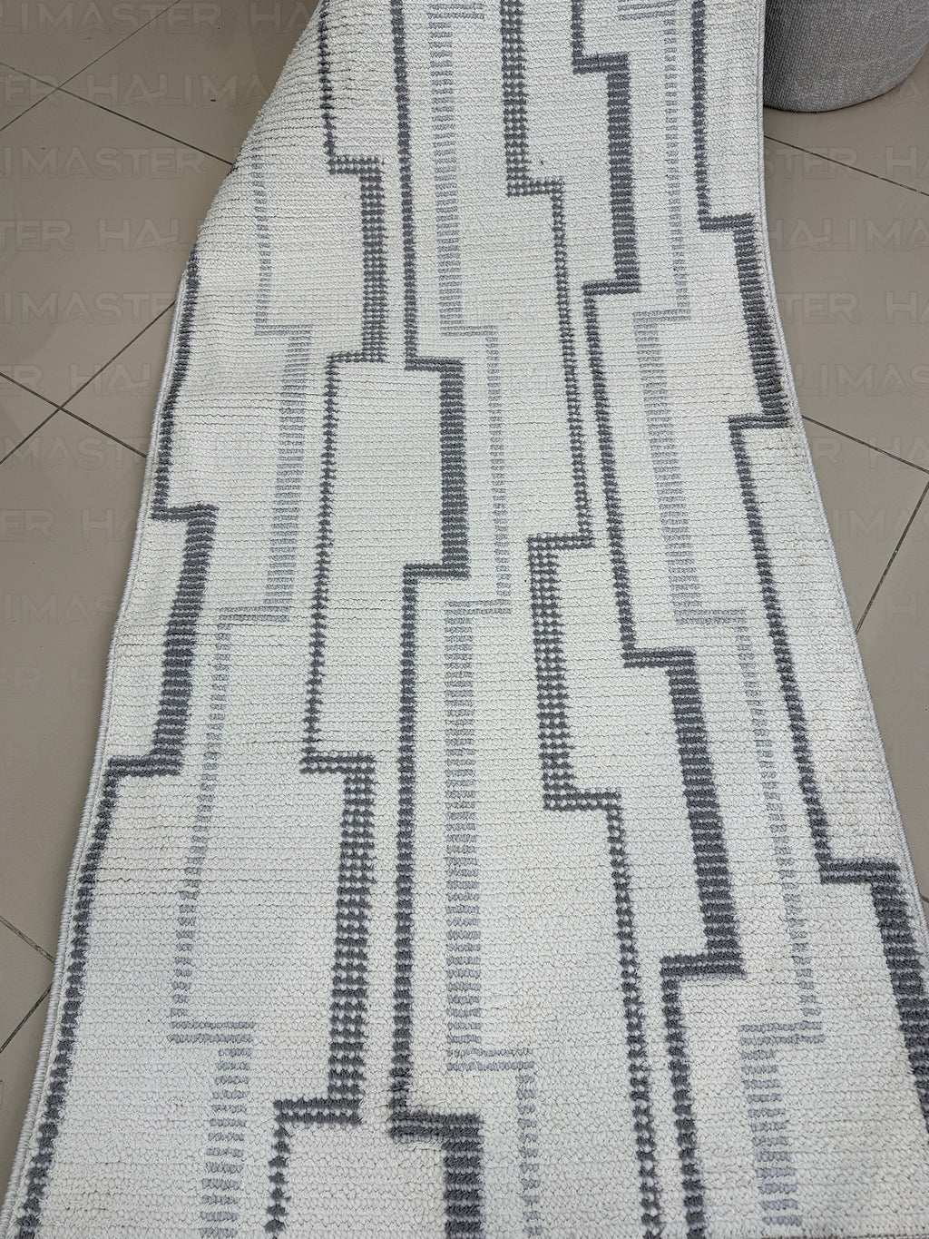 Dekoratif Modern Geometrik Desenli Antrasit Gri Halı - Özel Ölçü