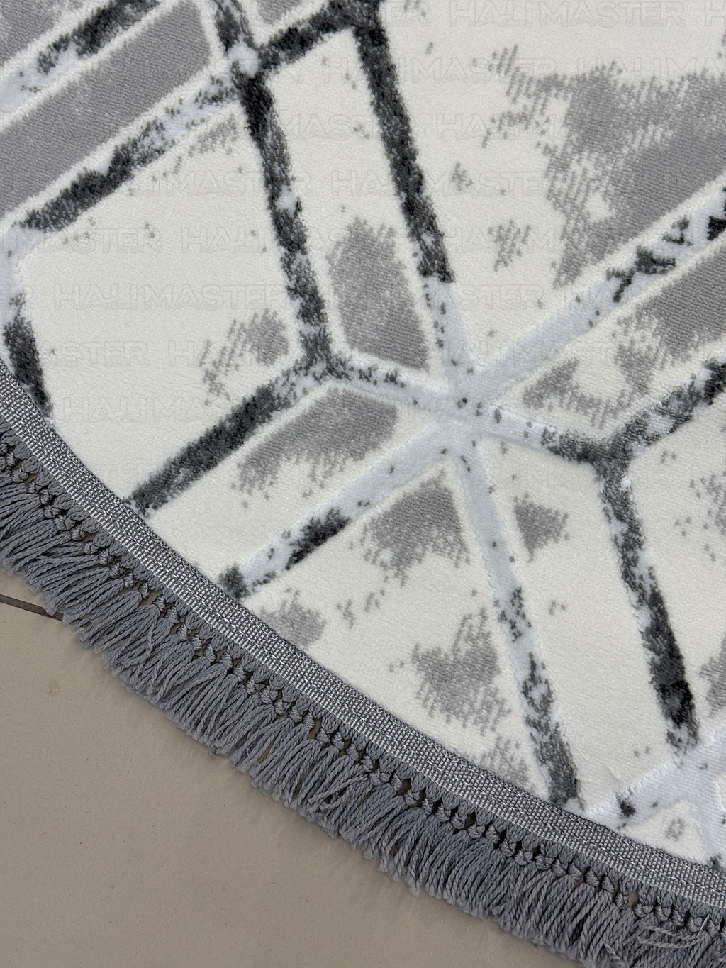Antrasit Çizgili Geometrik Desenli Oval Halı