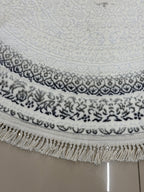 Oval Saçaklı Klasik Desenli Halı - Beyaz ve Gri Eskitme Detaylı Salon Halısı