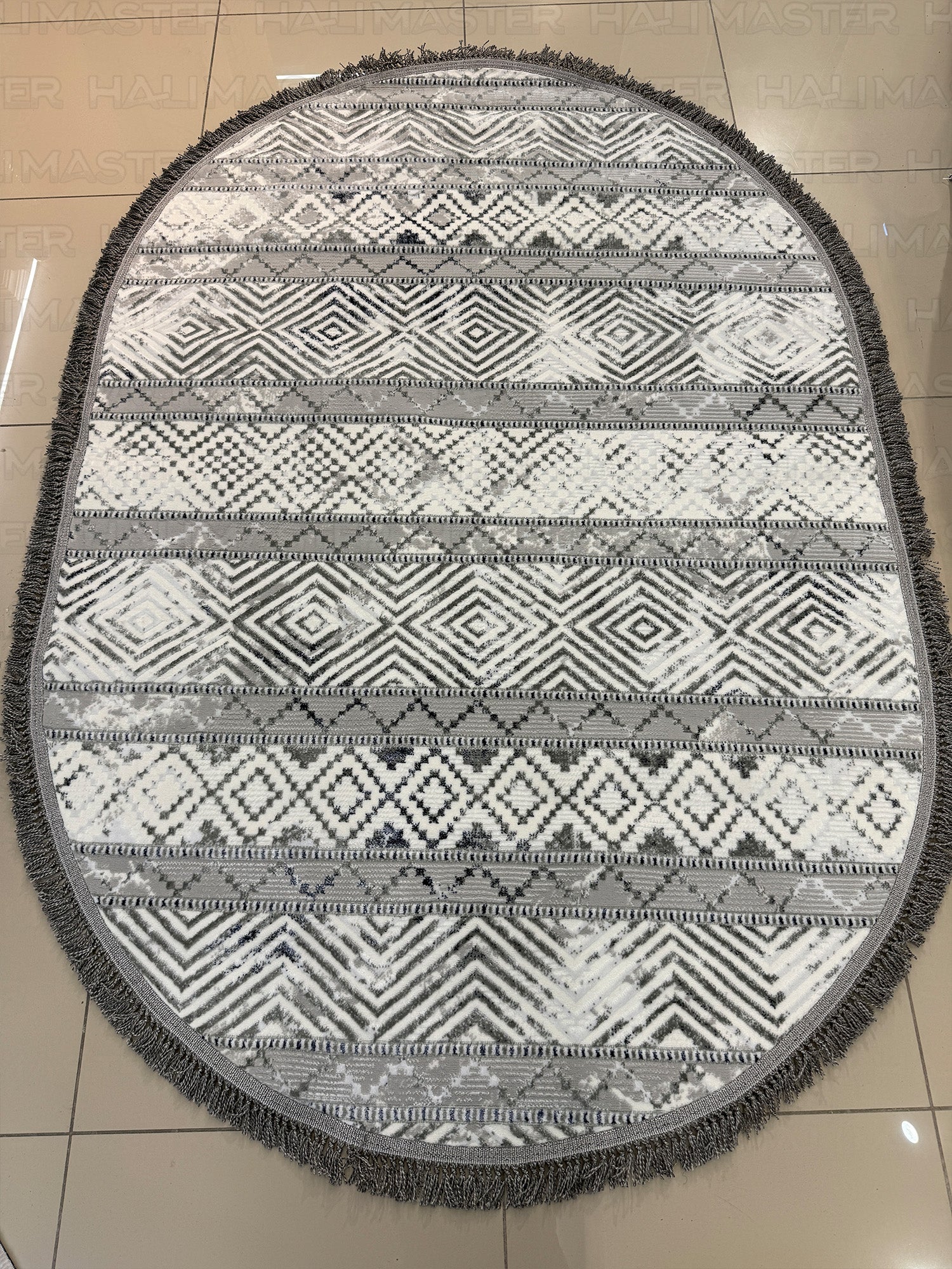 Modern Zigzag Desenli Gri Beyaz Oval Dekoratif Halı