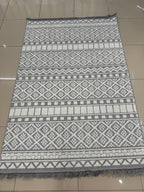 Modern Geometrik Desenli Gri Antrasit Halı 4 m2