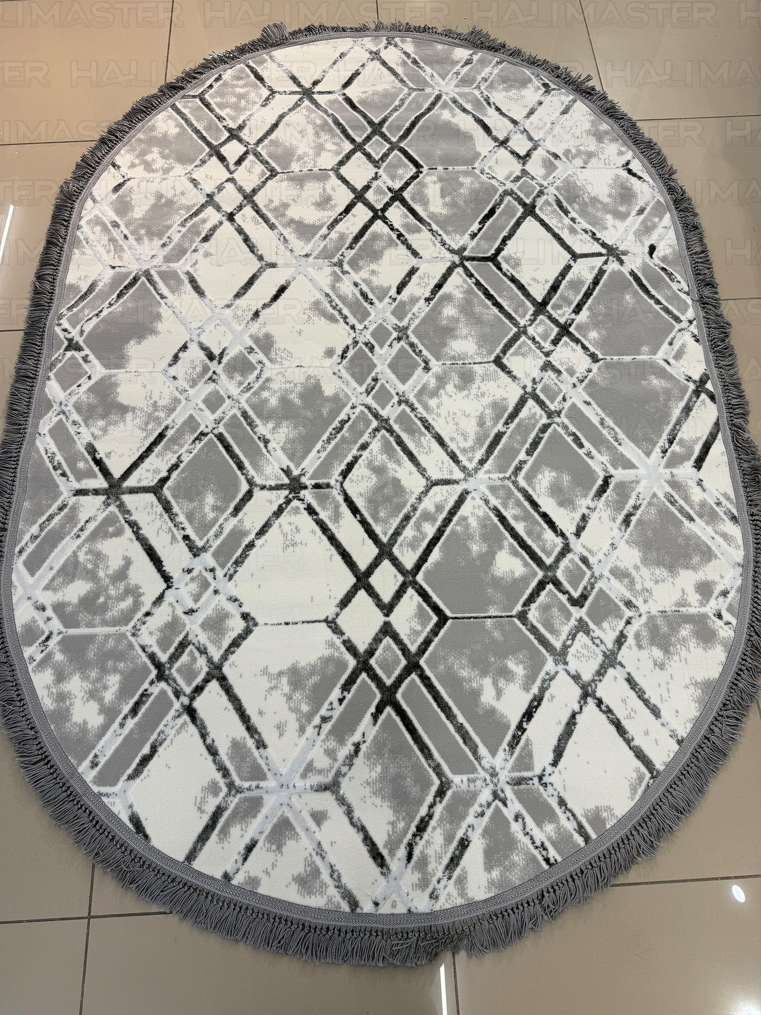 Antrasit Çizgili Geometrik Desenli Oval Halı