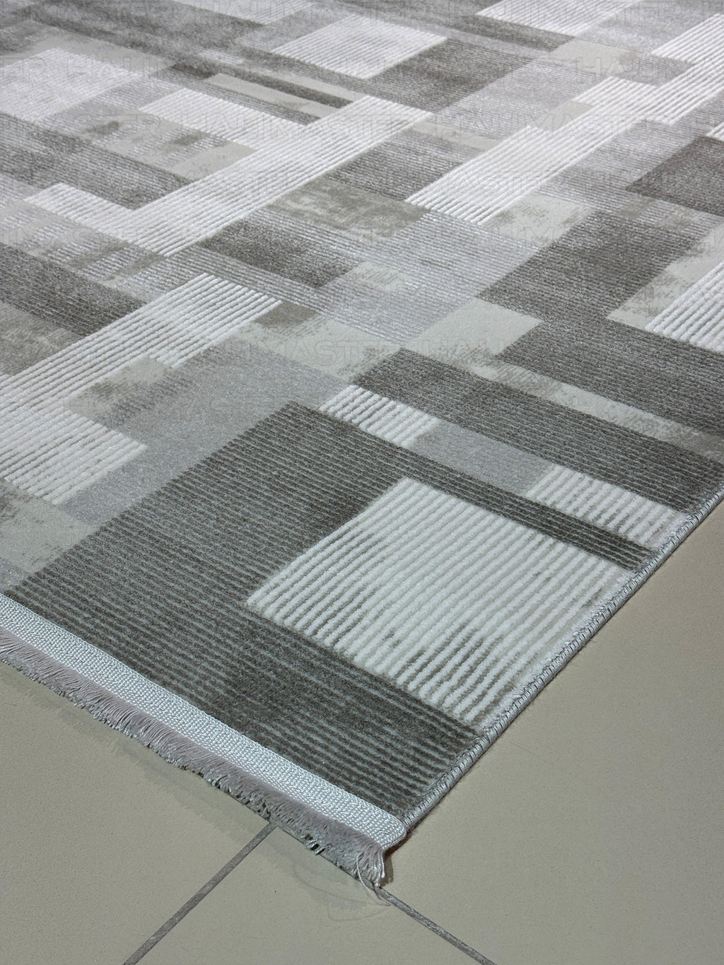 Modern Geometrik Desenli Salon Halısı - Gri ve Beyaz Tonları