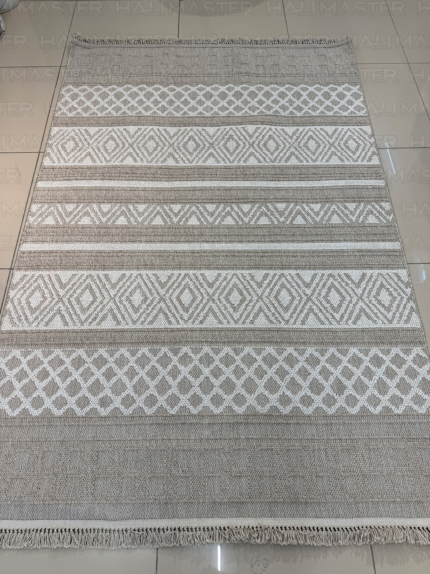 Modern Geometrik Desenli Krem Kahve Dekoratif Salon ve Oturma Odası Halısı - 4m² - Saçaklı