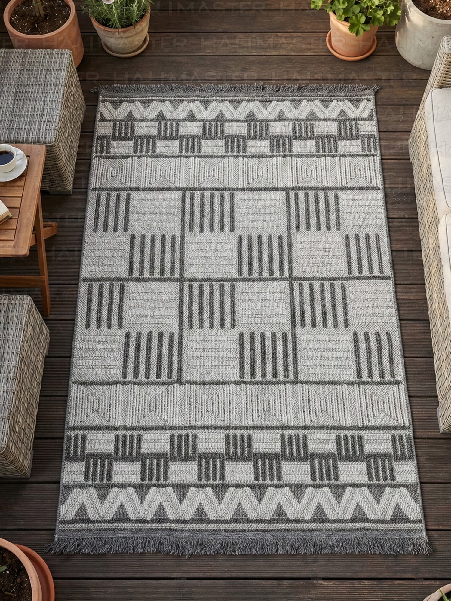 Modern Çizgili Gri Karo Desenli Saçaklı Halı - 4 Metrekare