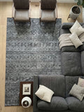 Kilim Etnik Desenli Antrasit Siyah Modern Halı & Yolluk - Özel Ölçü Seçeneği